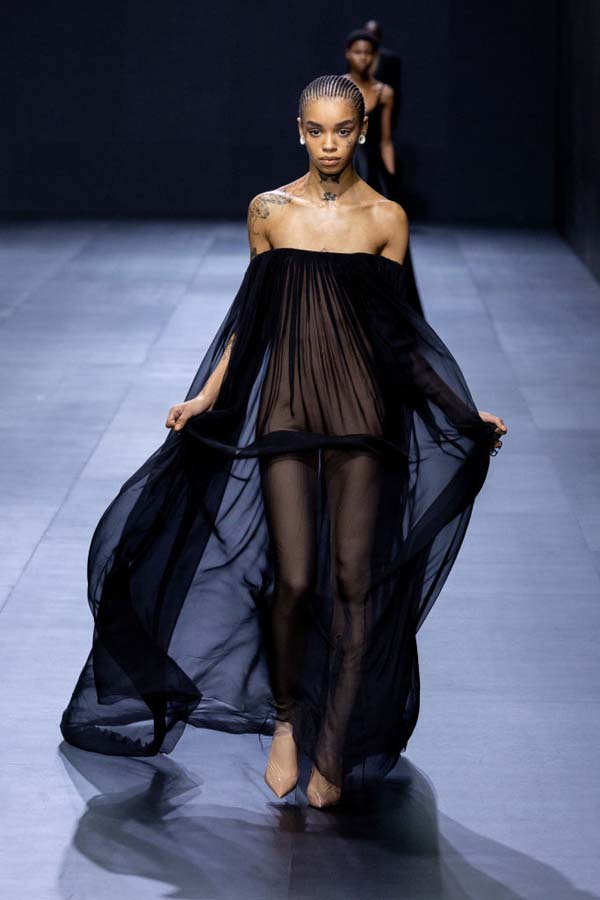 Valentino İlkbahar/Yaz 2023 koleksiyonu