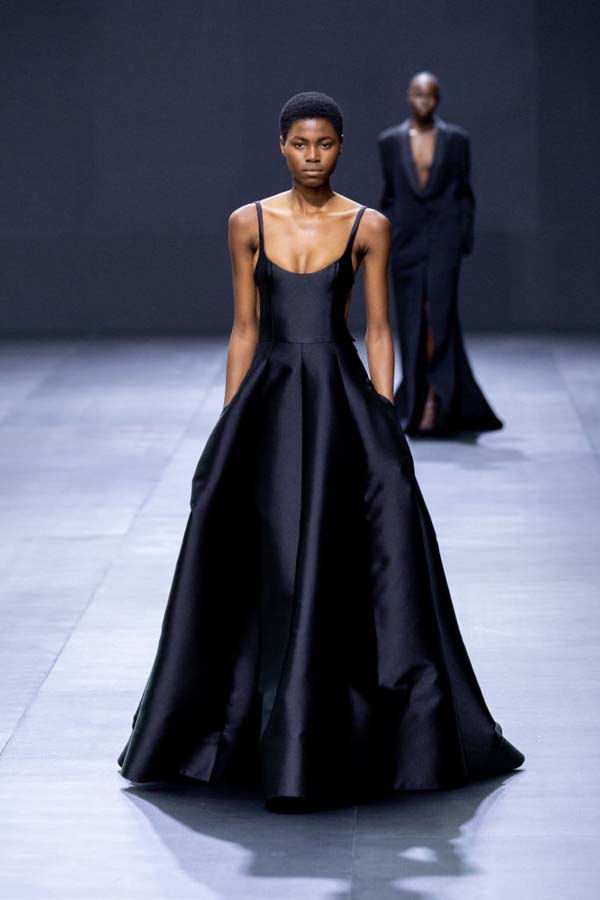 Valentino İlkbahar/Yaz 2023 koleksiyonu