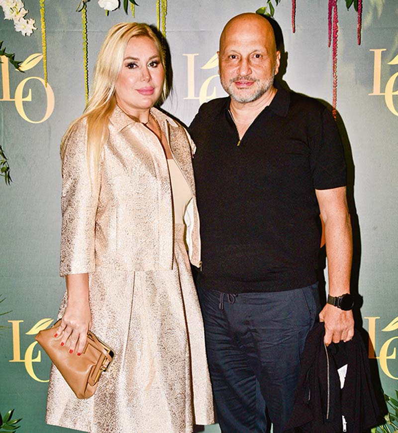 Cemiyet ve sanat hayatının ünlüleri bir araya geldi