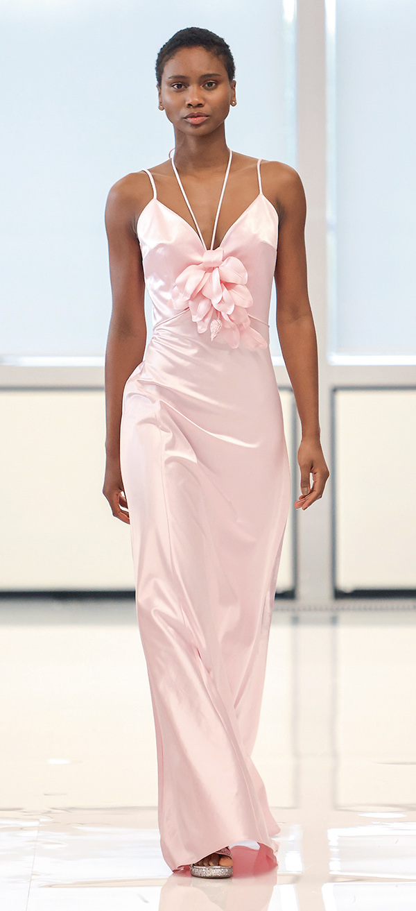 Londra'da görkemli defile