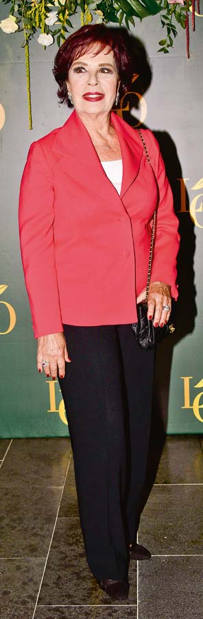 Cemiyet ve sanat hayatının ünlüleri bir araya geldi