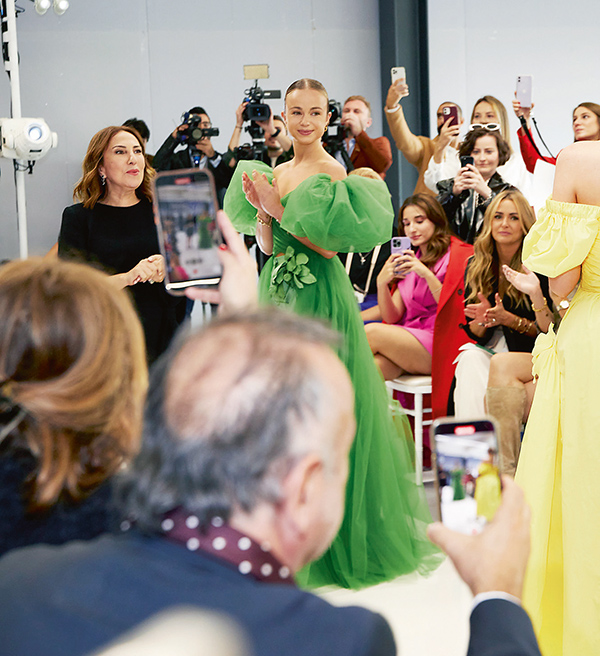 Londra'da görkemli defile