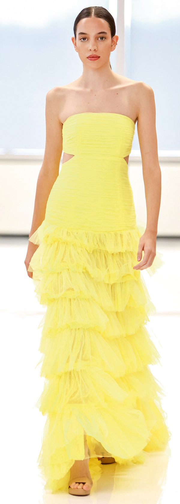 Londra'da görkemli defile