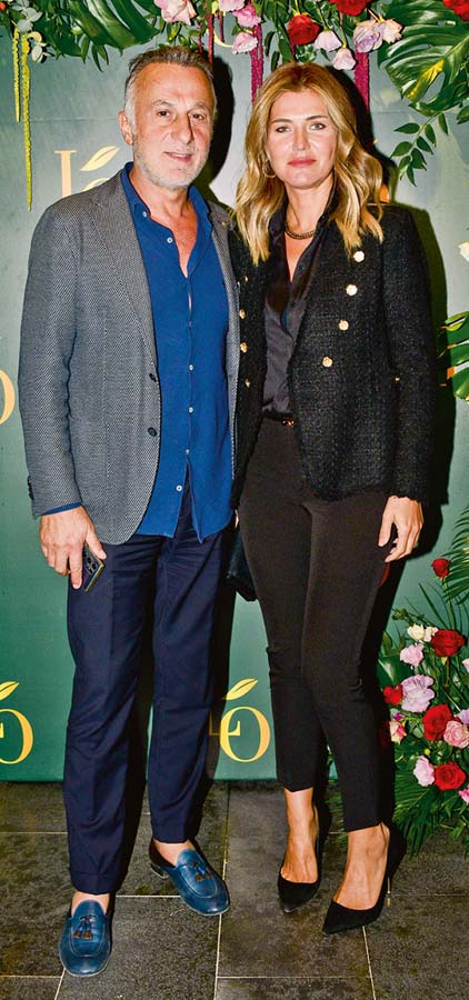 Cemiyet ve sanat hayatının ünlüleri bir araya geldi