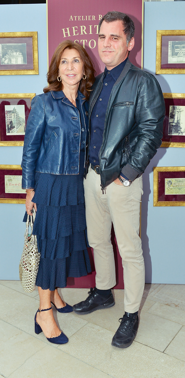 Tarih kokan yeni mağaza