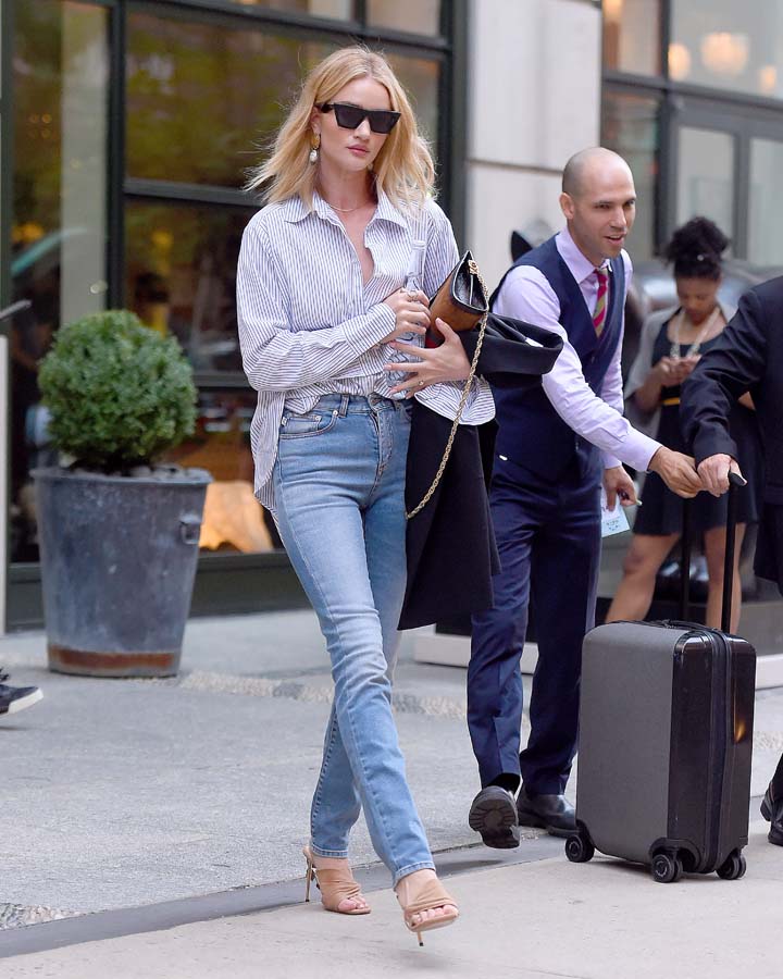 Rosie Huntington-Whiteley ünlü marka için kamera karşısında