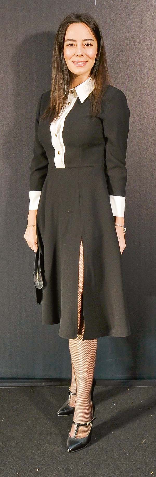 Yeni marka anlaşmasını davetle kutladı