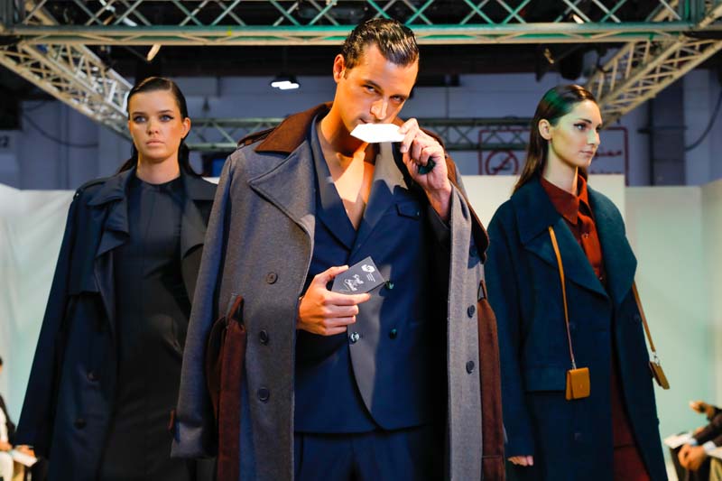 Emre Erdemoğlu kokulardan ilham alarak  yeni koleksiyonunu tasarladı