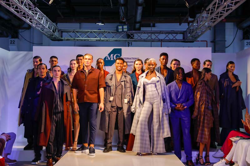 Emre Erdemoğlu kokulardan ilham alarak  yeni koleksiyonunu tasarladı