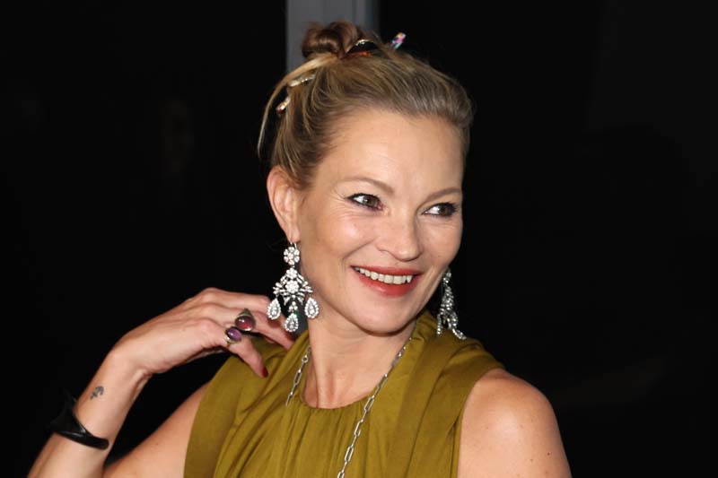 Bütün dikkatler Kate Moss'un üzerinde