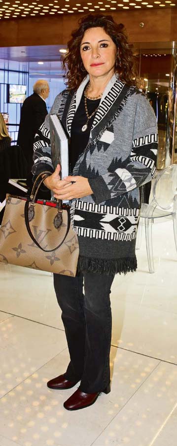 Tilda Tezman imza gününde okurlarıyla buluştu