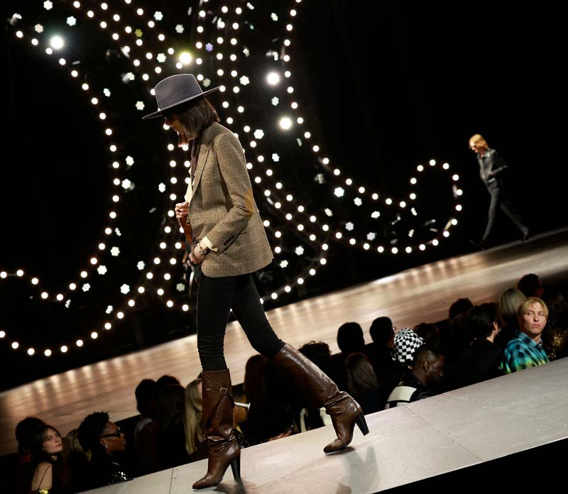 Celine, 2023 Sonbahar/Kış koleksiyonunu tanıttı