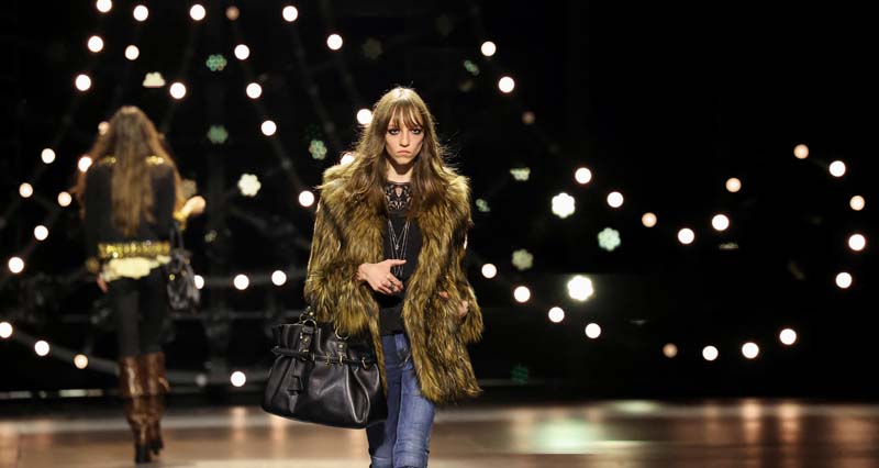 Celine, 2023 Sonbahar/Kış koleksiyonunu tanıttı