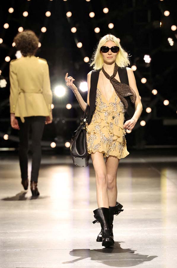 Celine, 2023 Sonbahar/Kış koleksiyonunu tanıttı