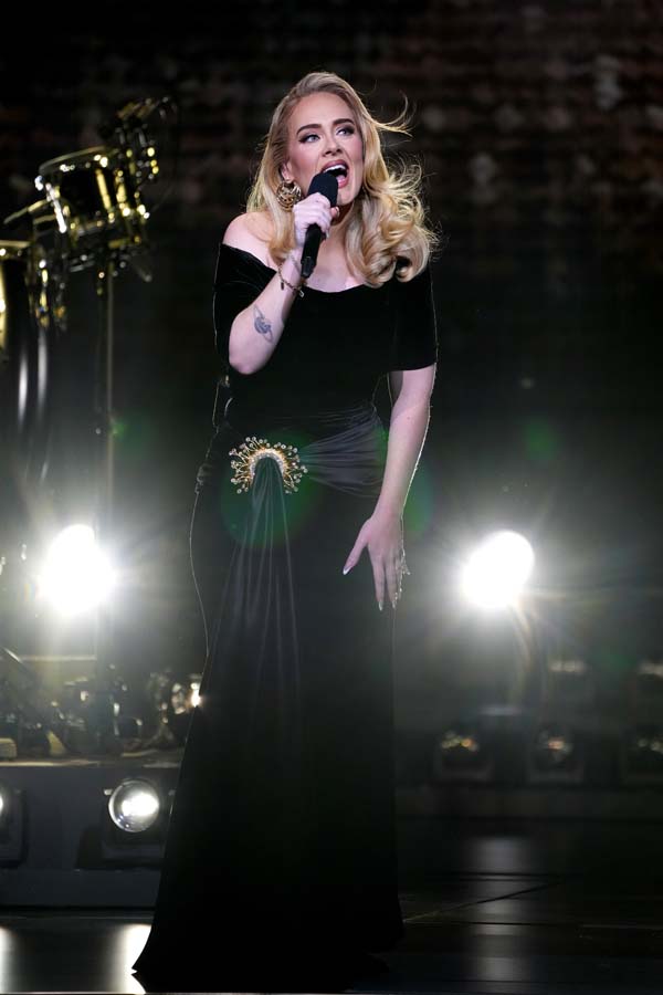 Adele'den terapi itirafı ''Günde beş terapi seansı alıyordum''