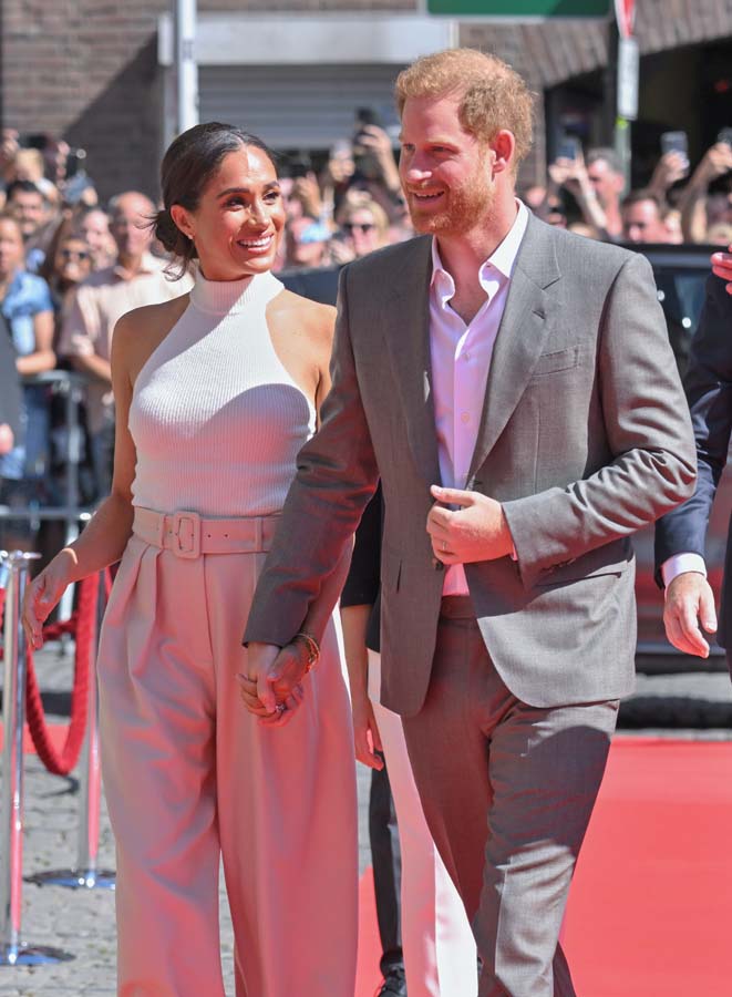 Prens Harry ve Meghan Markle'ın unvanları elinden alınacak mı?