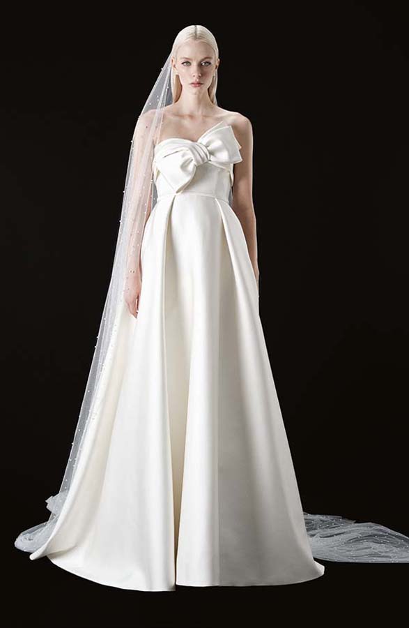 Sezonun gelinlik modası