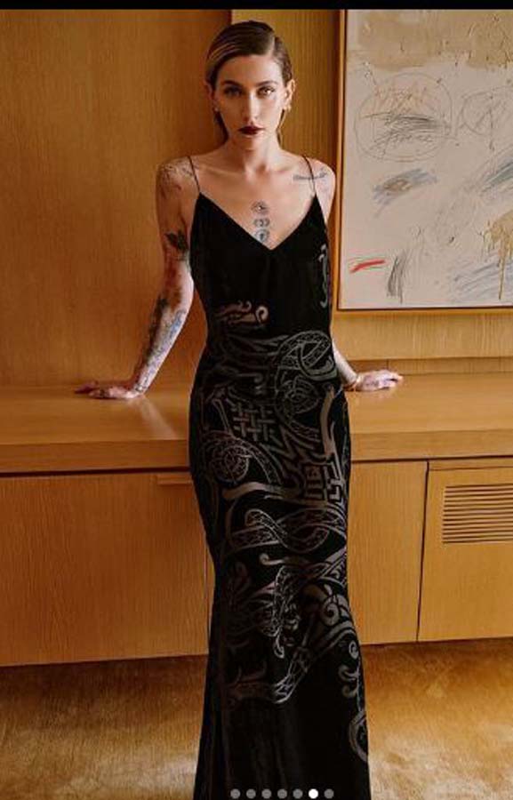Paris Jackson ünlü markanın 2023 Pre-Fall kampanyasında