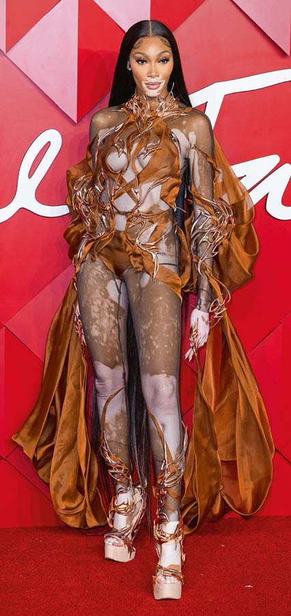 Moda dünyasının 'En'leri ödüllendirildi