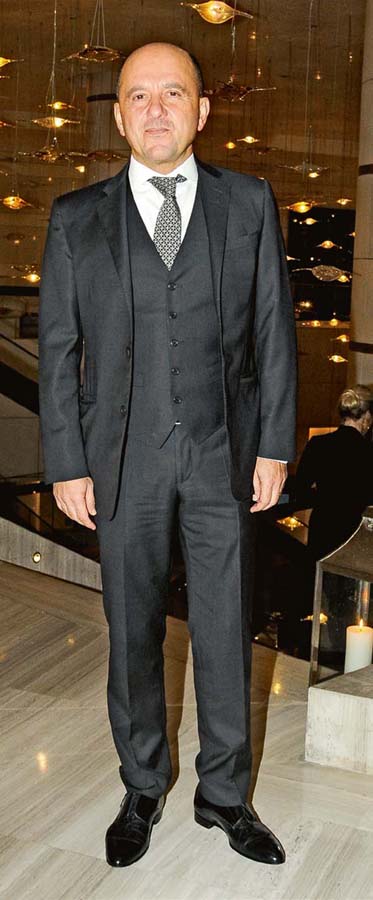 Hakan Ateş, görkemli bir düğünle evlendi