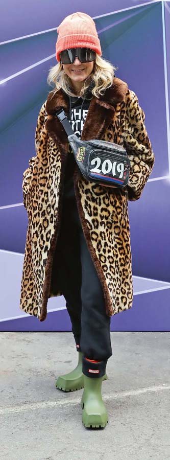 Yeni cihazları deneyimlediler