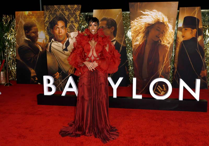 'Babylon' prömiyerinde kırmızı halı şıklığı