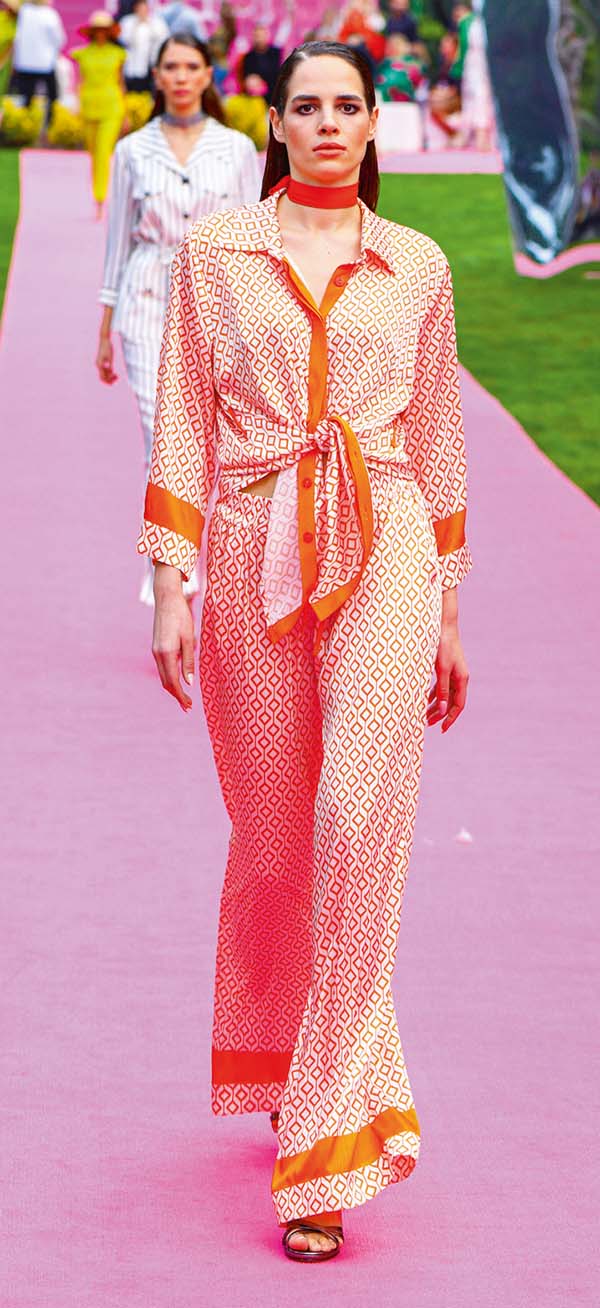 Antalya'da moda rüzgarı esti