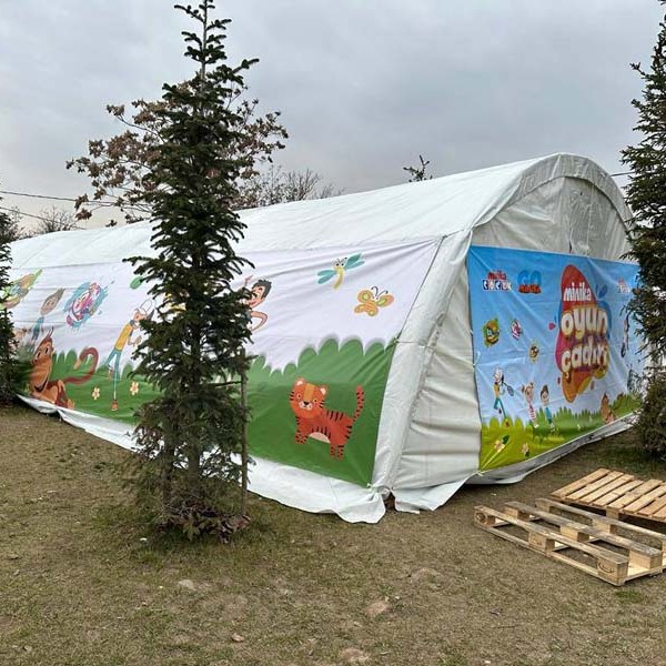 Minika, oyun ve etkinlik alanlarıyla deprem bölgesinde