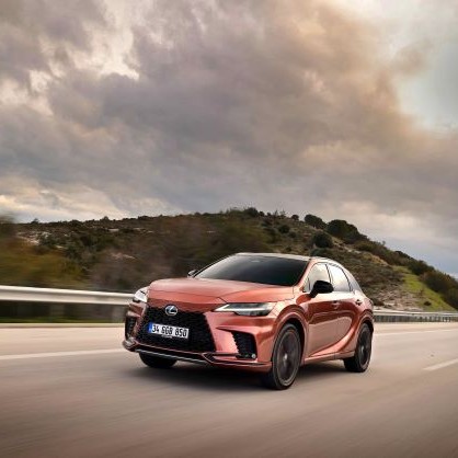 Lexus’un en yeni SUV’u Türkiye’de satışa çıktı