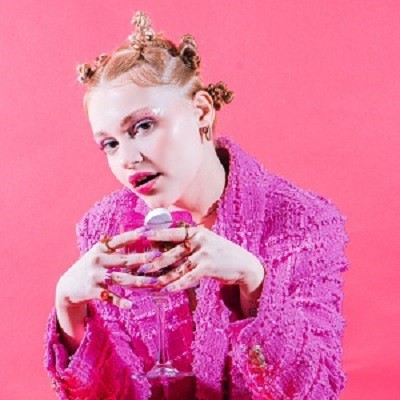 Mücevherle parlayan şık tırnaklar