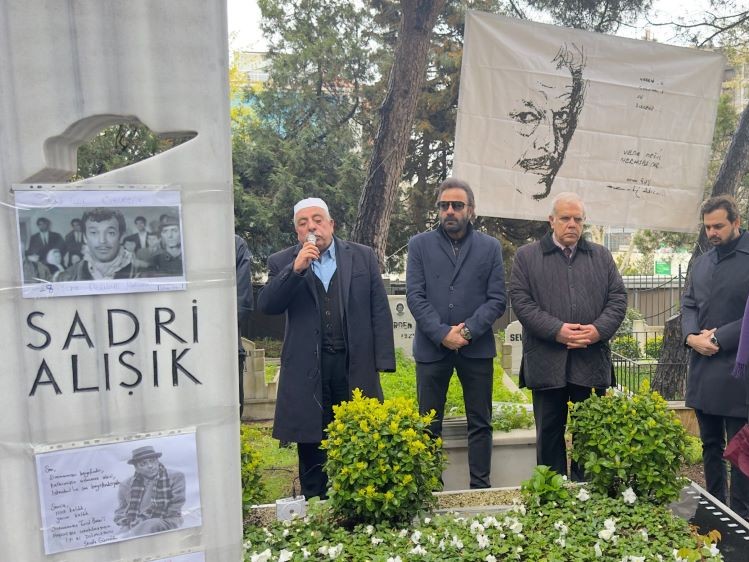 Sadri Alışık doğum gününde anıldı