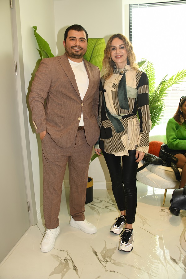 Refik Ersin Eroğlu, Arzu Kunt