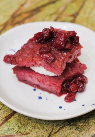 Vişneli ekmek kadayıfı