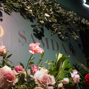 Cemiyet ve sanat hayatının ünlüleri bir araya geldi