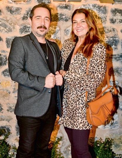 Özgür Atanur, Gülen Yelmen