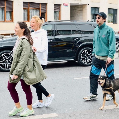 Birlikte yürüyüşe çıktılar