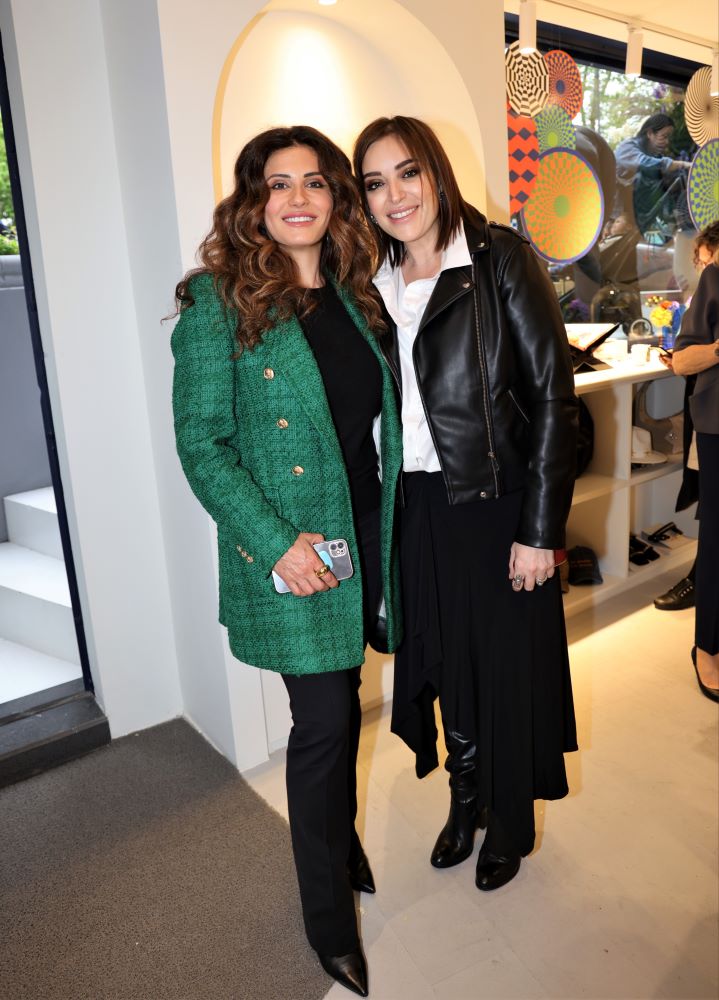 Julya Berköz, Esti Pekdemir