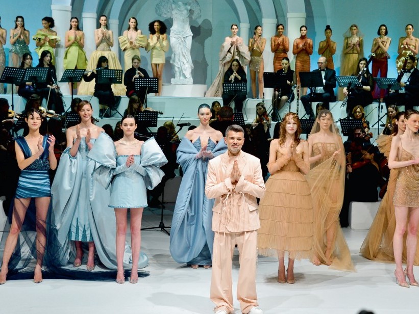 Birinci yıla görkemli kutlama