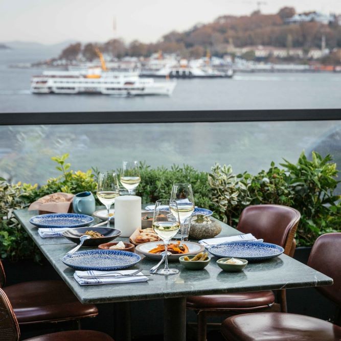 2023 Michelin Guide'ın önerdiği özenle oluşturulmuş tadım menüler ile her yaştan yemek meraklıklarına özel bir mekan