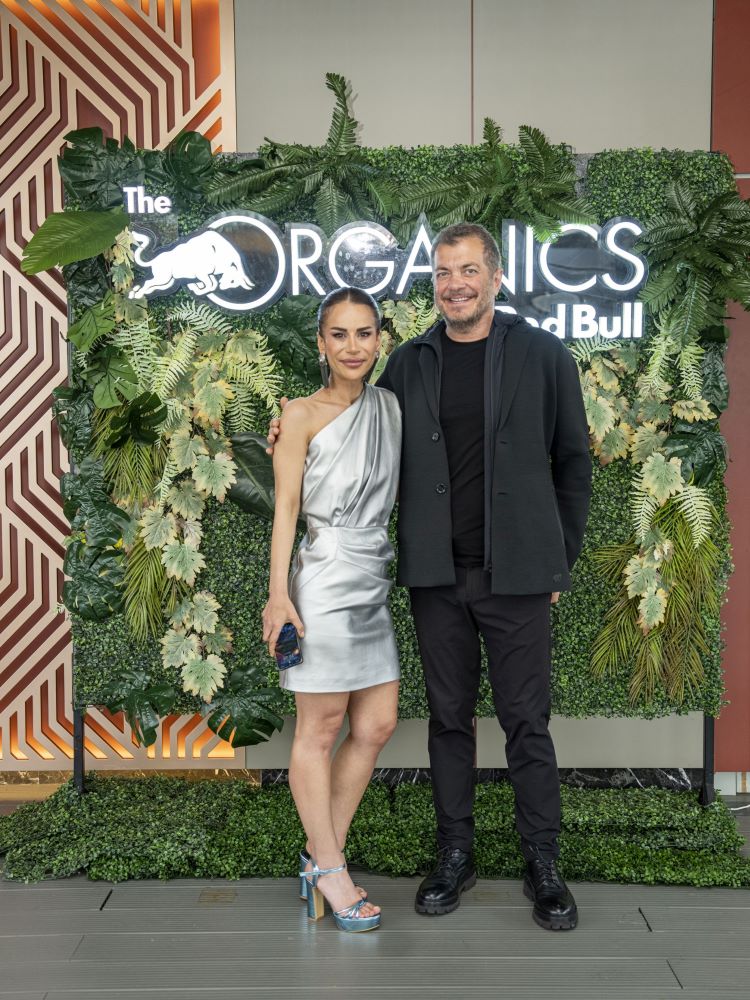 Güneş Altunkaş - Varol Yaşaroğlu