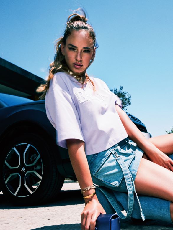 Son olarak hayatta, yapmak isteyip de yapamadığınız bir şeyler var mı? Sizinle ilgili yakın vadede neler bekliyor bizi?