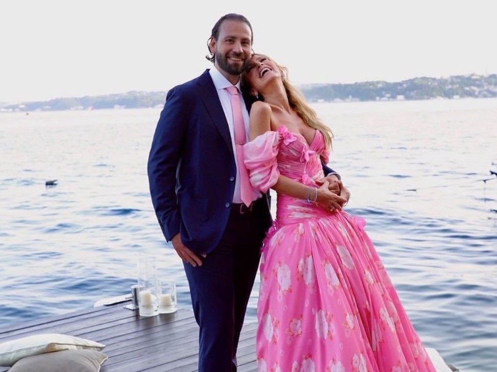 Yasemin Taciroğlu ve Ahmet Uras nişanlandı