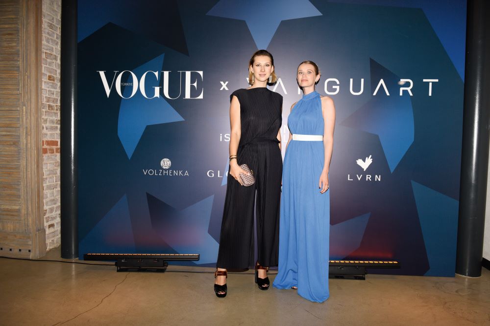 Katya Bataeva, Masha Peugeot