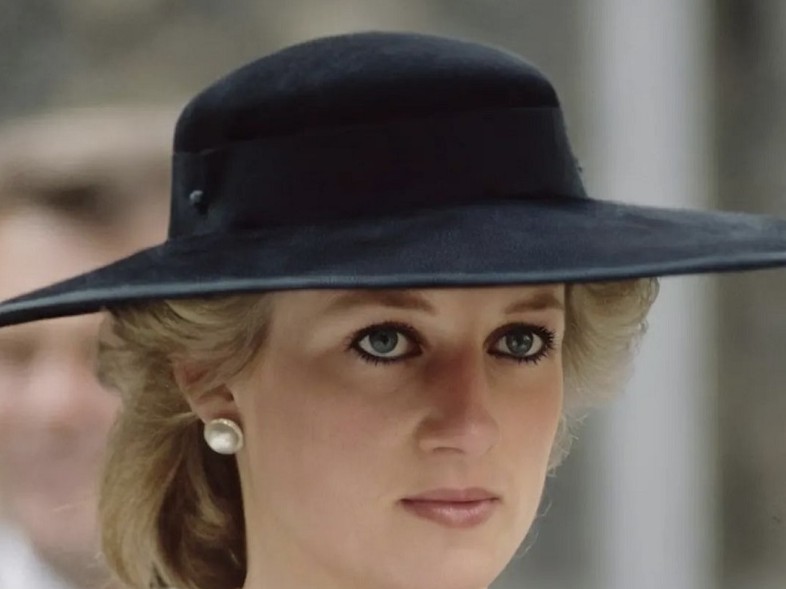 Prenses Diana'nın stil imzası şapkaları