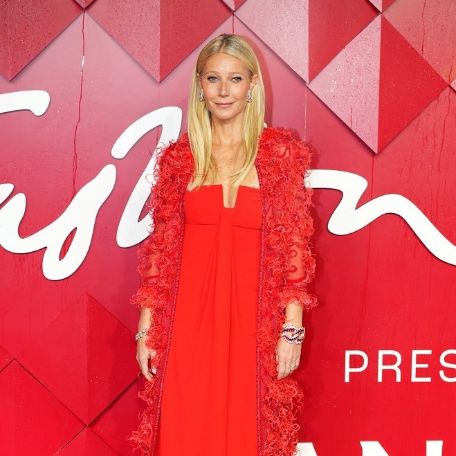 İngiliz Moda Ödülleri'nde kırmızı halı görünümleri