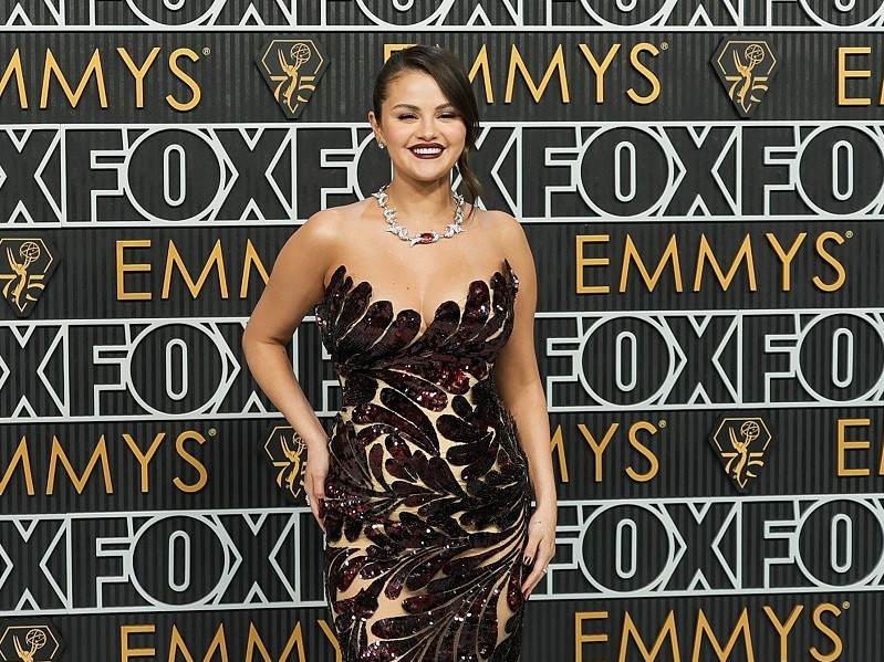 2024 Emmy Awards kırmızı halı şıkları