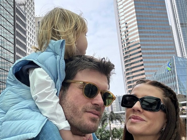 Tatlıtuğ Ailesi Hong Kong'ta