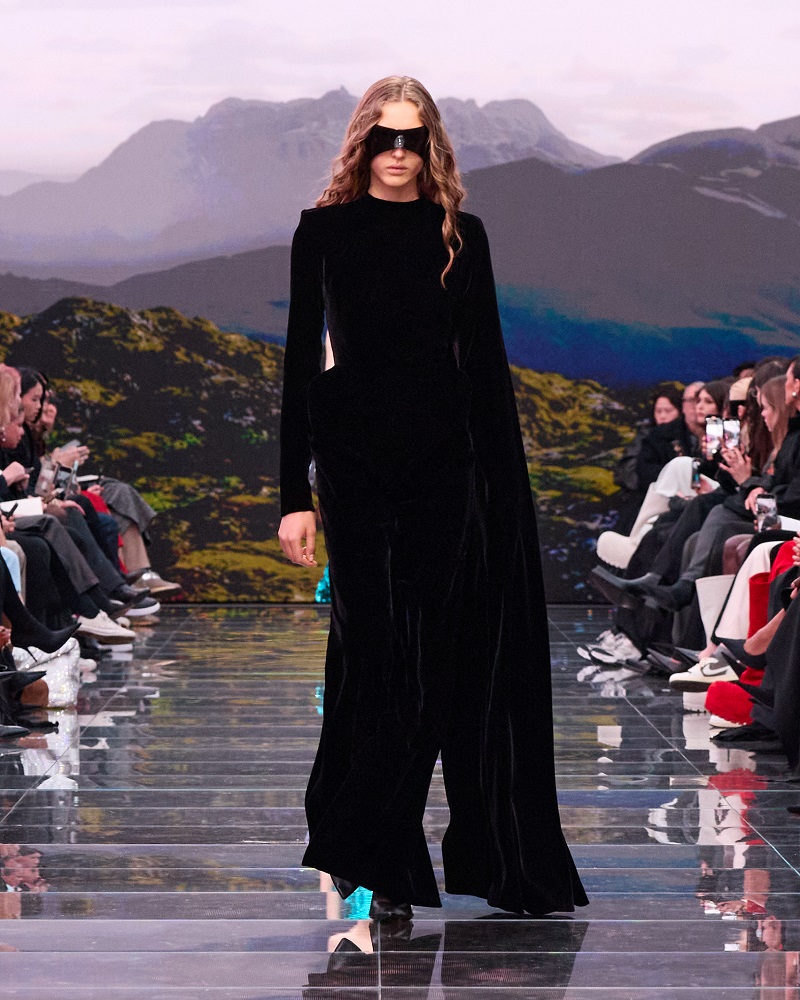 Balenciaga 2024-2025 Sonbahar/ Kış Koleksiyonu - Moda Haberleri