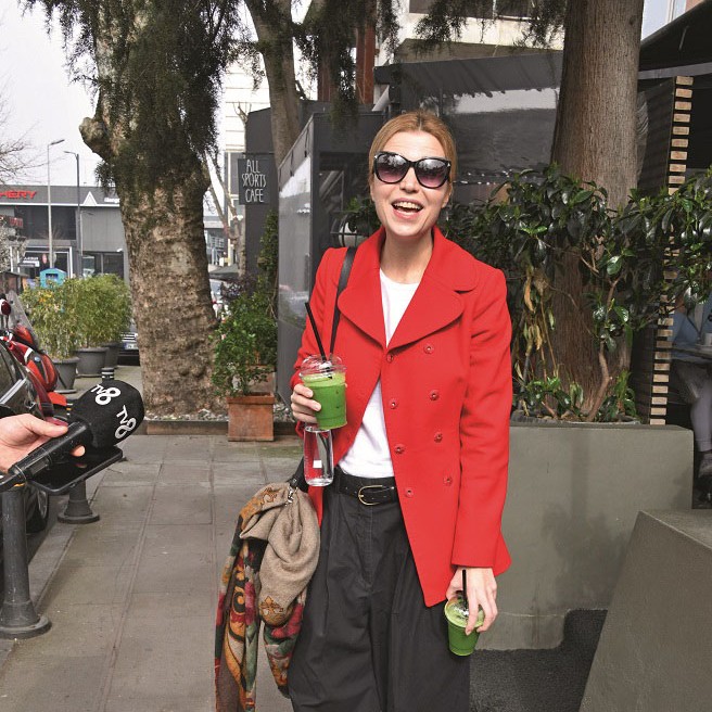 Şamdan Plus objektifinden caddelerde ünlü isimler