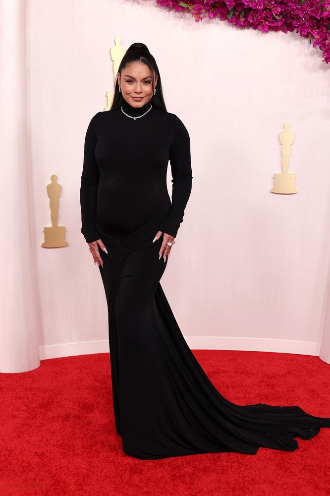 Vanessa Hudgens/ Vera Wang